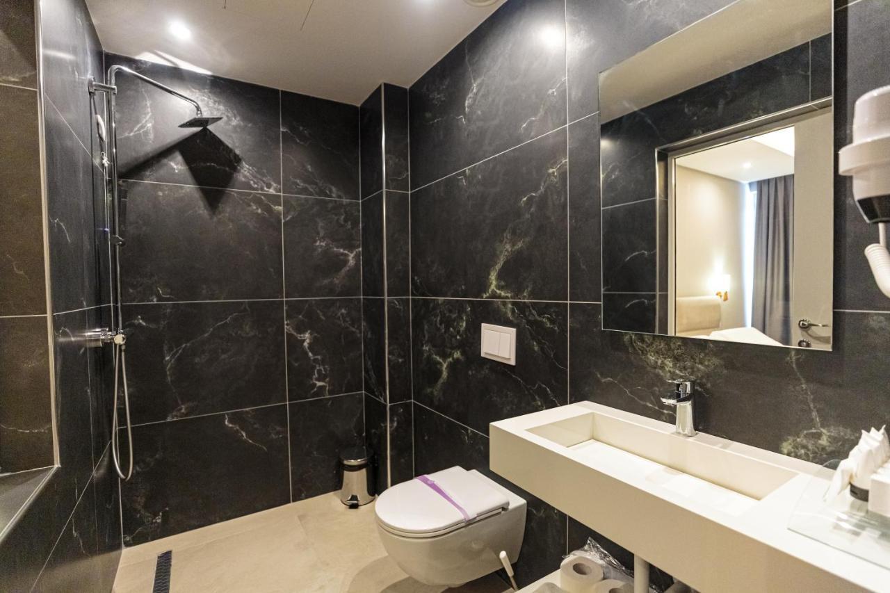 Real Hotel 4*